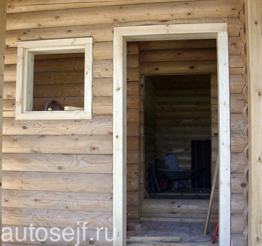 Монтаж стальной двери в деревянном доме